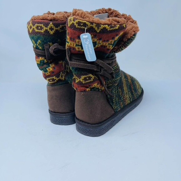 Essentials by Muk Luks Womens Boots Sz 9M Brown Knit Water Resistant Boos New - Picture 6 of 7